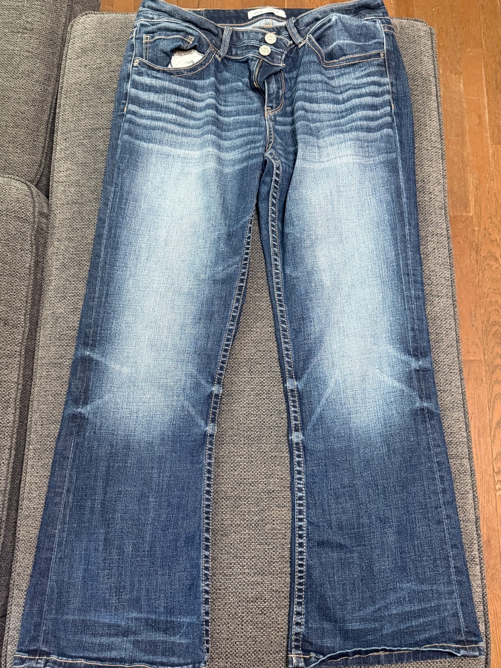 BKE Women's Stella Medium Blue slim fit low rise bootcut Jeans